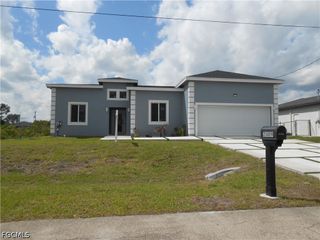 2809 55th ST W, Lehigh Acres, FL 33971