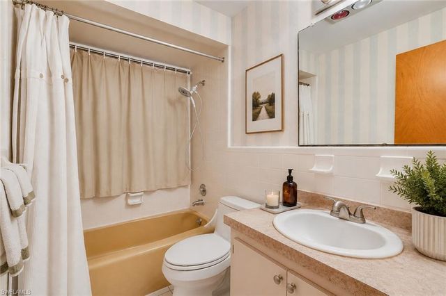 1674 Long Meadow RD, Fort Myers, FL 33919