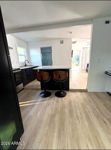 416 E ALICE Avenue, Phoenix, AZ 85020