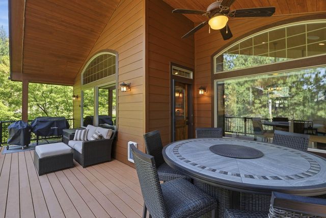 400 N Timberfield Ln, Liberty Lake, WA 99019