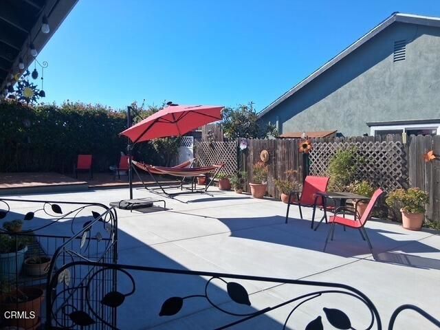 8582 Hollister Street, Ventura, CA 93004