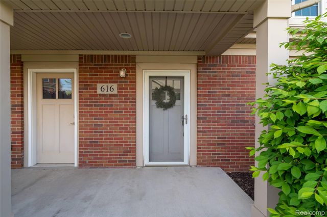 616 Superior Boulevard, Wyandotte, MI 48192