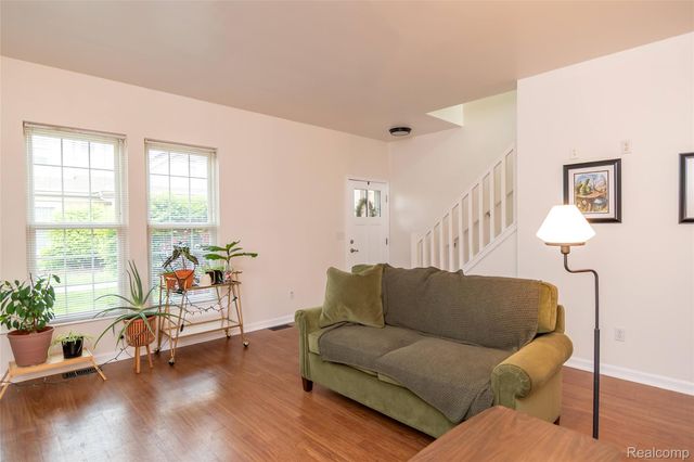 616 Superior Boulevard, Wyandotte, MI 48192