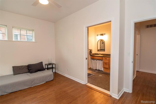 616 Superior Boulevard, Wyandotte, MI 48192