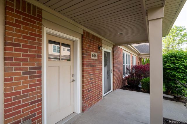 616 Superior Boulevard, Wyandotte, MI 48192
