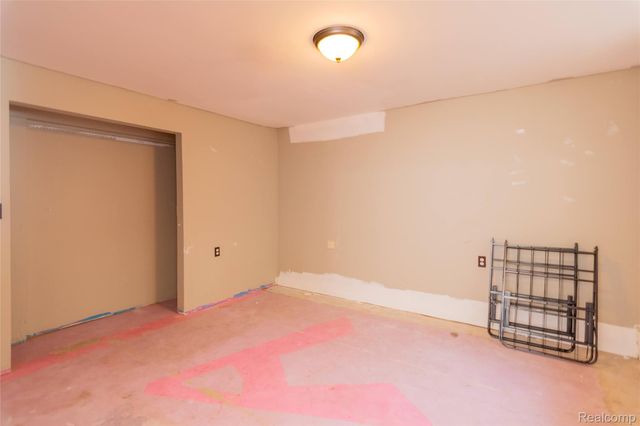 616 Superior Boulevard, Wyandotte, MI 48192