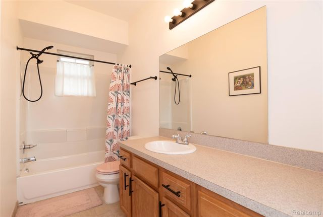 616 Superior Boulevard, Wyandotte, MI 48192