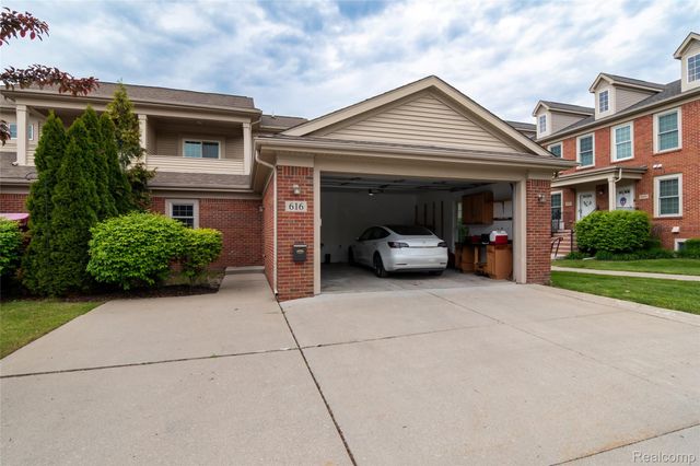 616 Superior Boulevard, Wyandotte, MI 48192