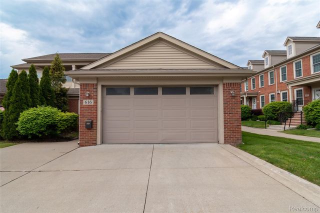 616 Superior Boulevard, Wyandotte, MI 48192