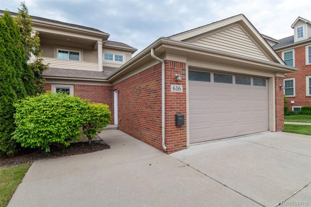 616 Superior Boulevard, Wyandotte, MI 48192