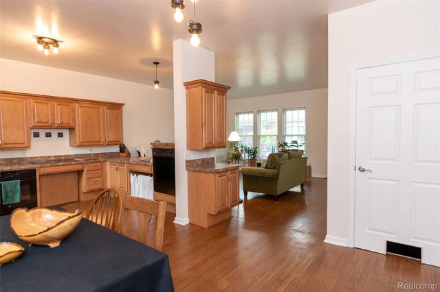 616 Superior Boulevard, Wyandotte, MI 48192