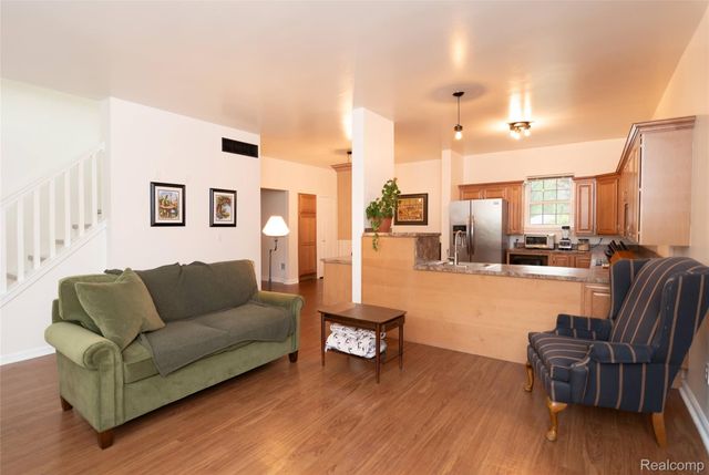 616 Superior Boulevard, Wyandotte, MI 48192