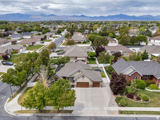 10552 S CREST HAVEN CT, South Jordan, UT 84095