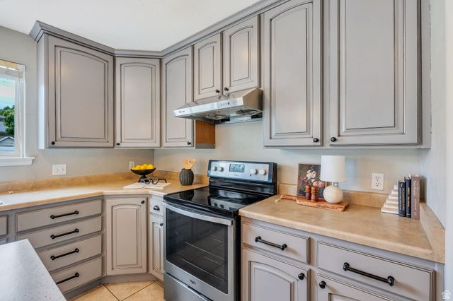 10552 S CREST HAVEN CT, South Jordan, UT 84095