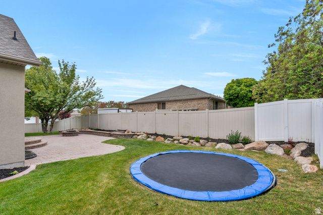 10552 S CREST HAVEN CT, South Jordan, UT 84095