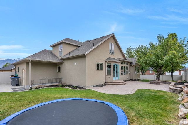 10552 S CREST HAVEN CT, South Jordan, UT 84095