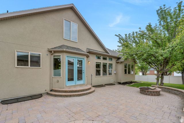 10552 S CREST HAVEN CT, South Jordan, UT 84095