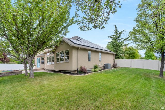10552 S CREST HAVEN CT, South Jordan, UT 84095