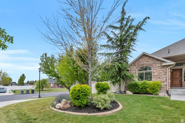 10552 S CREST HAVEN CT, South Jordan, UT 84095