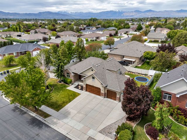 10552 S CREST HAVEN CT, South Jordan, UT 84095