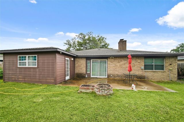 10431 Odessa Drive, Sugar Land, TX 77498