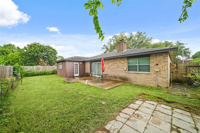10431 Odessa Drive, Sugar Land, TX 77498