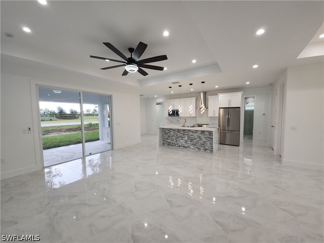 3983 33rd AVE NE, Naples, FL 34120