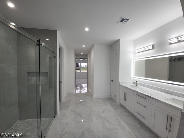 3983 33rd AVE NE, Naples, FL 34120