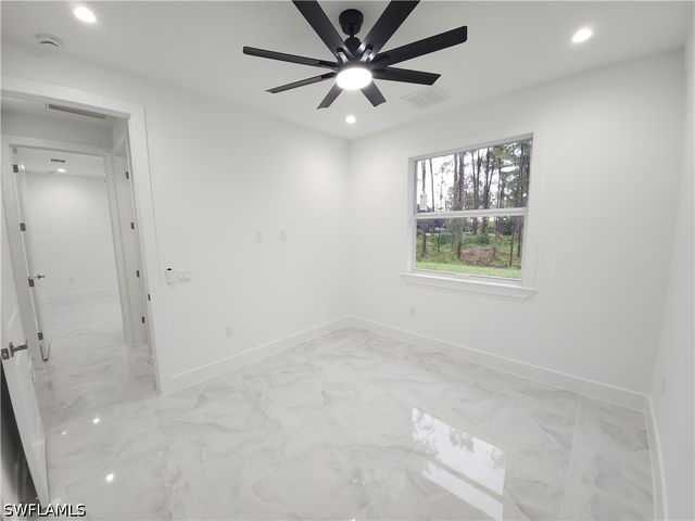 3983 33rd AVE NE, Naples, FL 34120