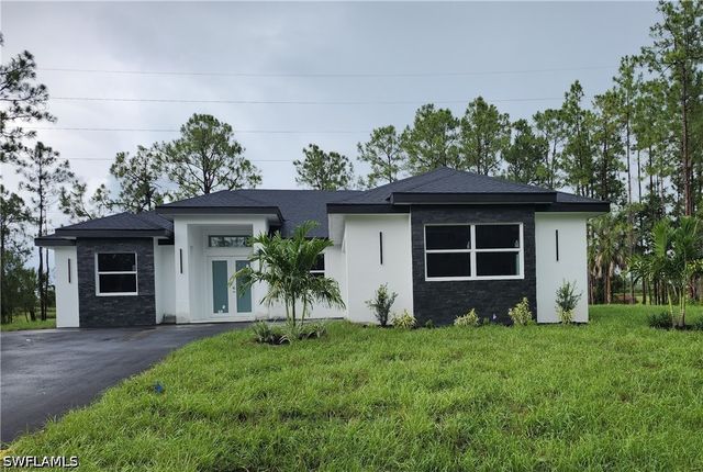 3983 33rd AVE NE, Naples, FL 34120