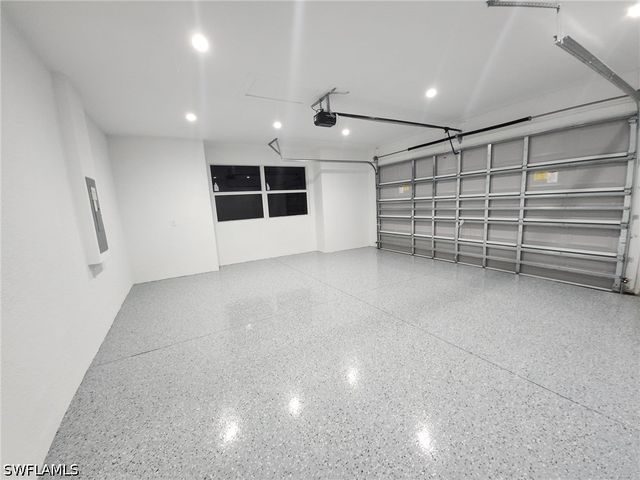 3983 33rd AVE NE, Naples, FL 34120