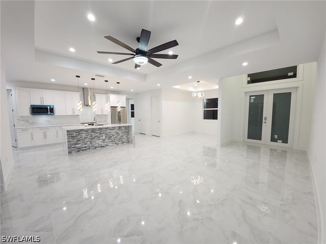 3983 33rd AVE NE, Naples, FL 34120