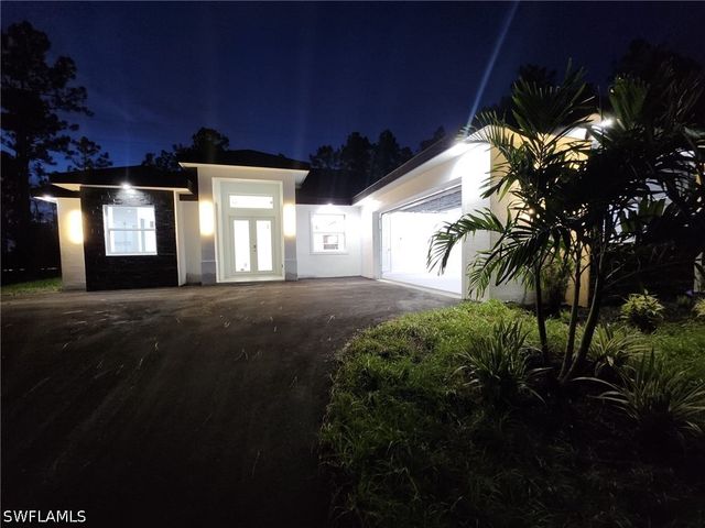 3983 33rd AVE NE, Naples, FL 34120