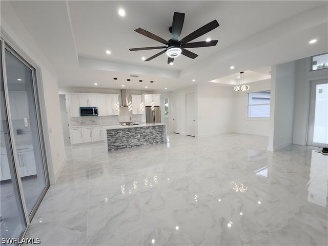 3983 33rd AVE NE, Naples, FL 34120