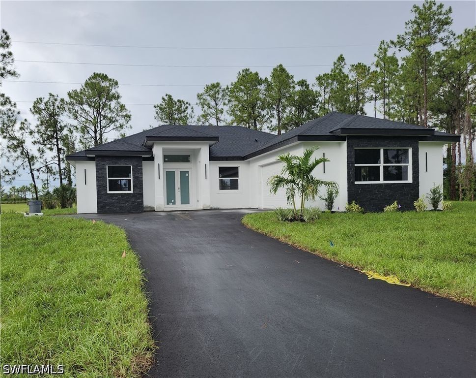 3983 33rd AVE NE, Naples, FL 34120