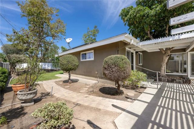13532 Flint, Santa Ana, CA 92705