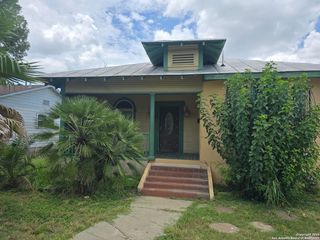 1241 Santa Monica, San Antonio, TX 78201