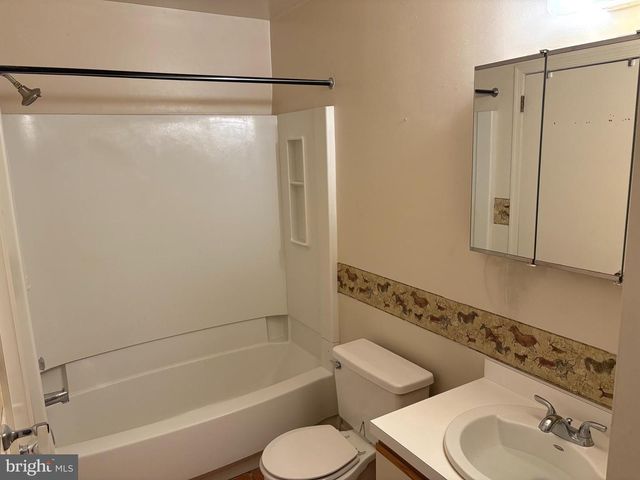 475 BROWN BRIAR CIR, Horsham, PA 19044