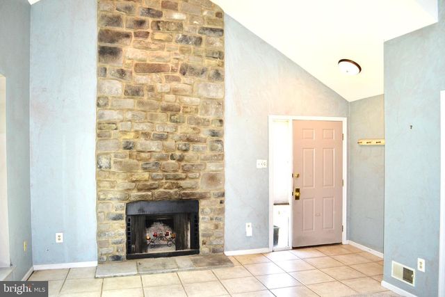 475 BROWN BRIAR CIR, Horsham, PA 19044