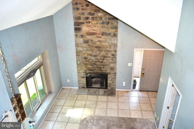 475 BROWN BRIAR CIR, Horsham, PA 19044