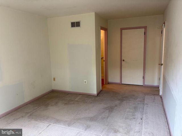 475 BROWN BRIAR CIR, Horsham, PA 19044