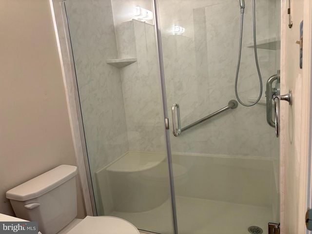 475 BROWN BRIAR CIR, Horsham, PA 19044