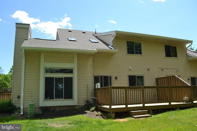 475 BROWN BRIAR CIR, Horsham, PA 19044