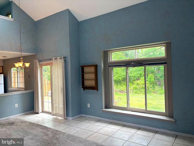 475 BROWN BRIAR CIR, Horsham, PA 19044