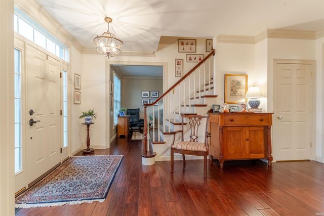 8200 Clearview Drive, Newburgh, IN 47630