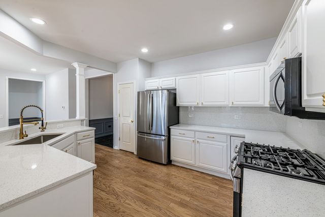 12334 Daphne Drive, Huntley, IL 60142