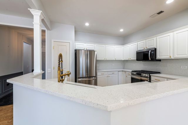 12334 Daphne Drive, Huntley, IL 60142