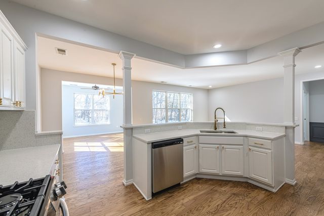 12334 Daphne Drive, Huntley, IL 60142