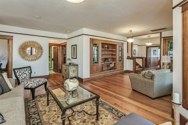 19 Gresham Street, Ashland, OR 97520