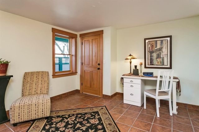 19 Gresham Street, Ashland, OR 97520